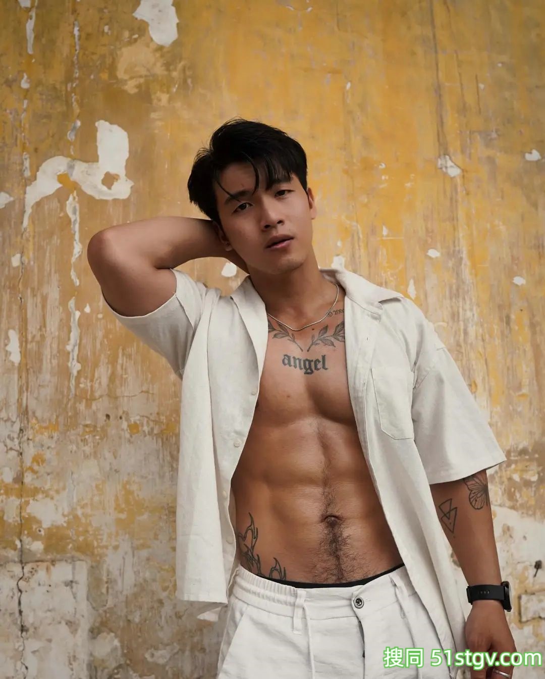 黑皮肌肉，健身教练 - 51虹马