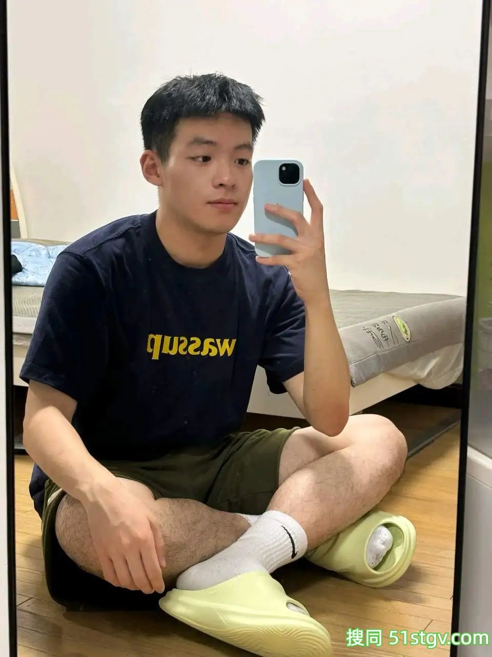 男大学生，三宣 - 51虹马