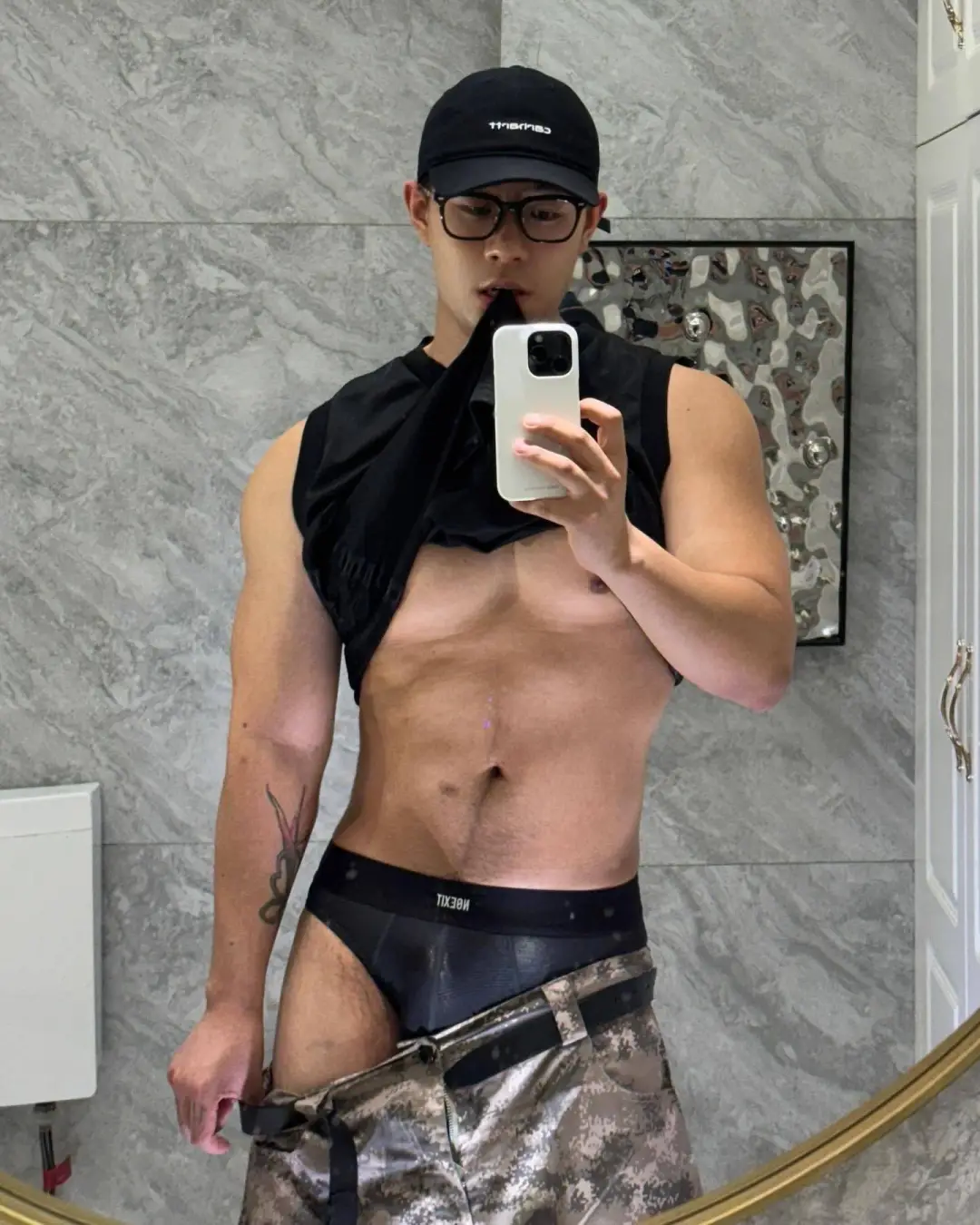 脂包肌帅哥，很有感觉 - 51虹马