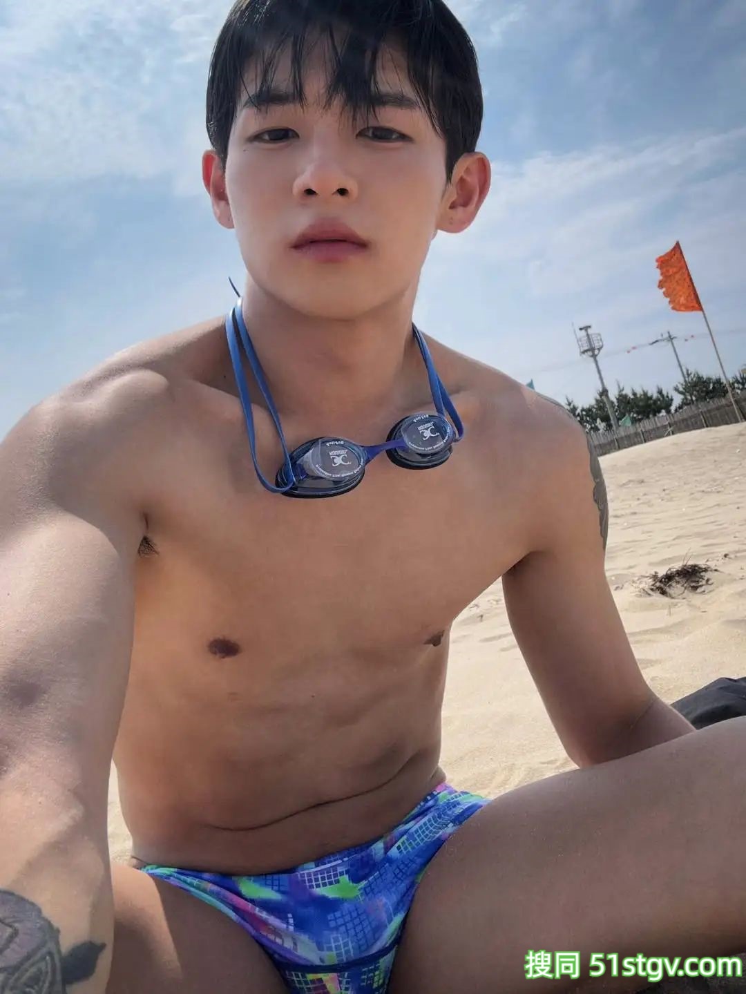 薄肌小奶狗，有点帅 - 51虹马