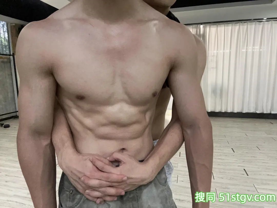 和喜欢的人谈甜甜的恋爱 - 51虹马