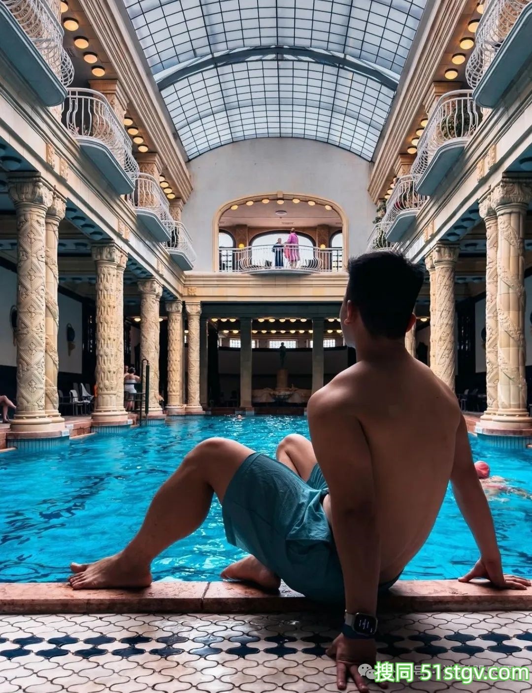 穿白短裤换衣间自拍的小哥长得真强大!太可了! - 51虹马 穿白短裤换衣间自拍的小哥长得真强大!太可了! - 51虹马