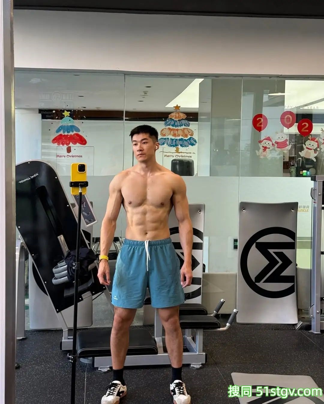 黑皮体育生，臭大力力 - 51虹马