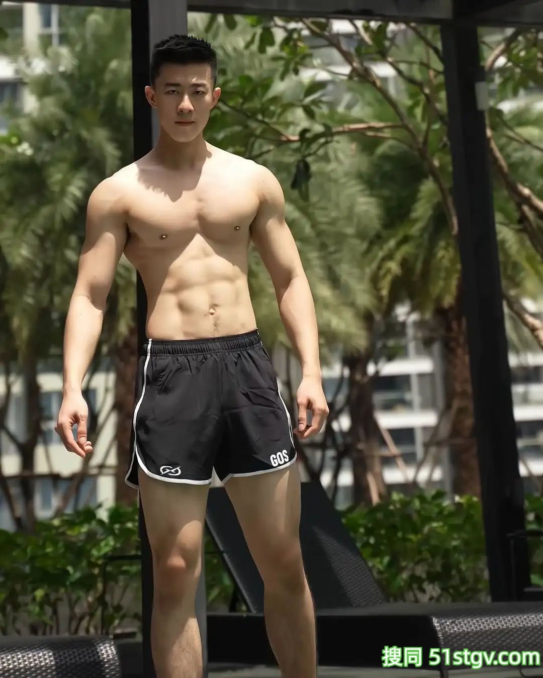 谁家老公，腹肌身材这么帅 - 51虹马