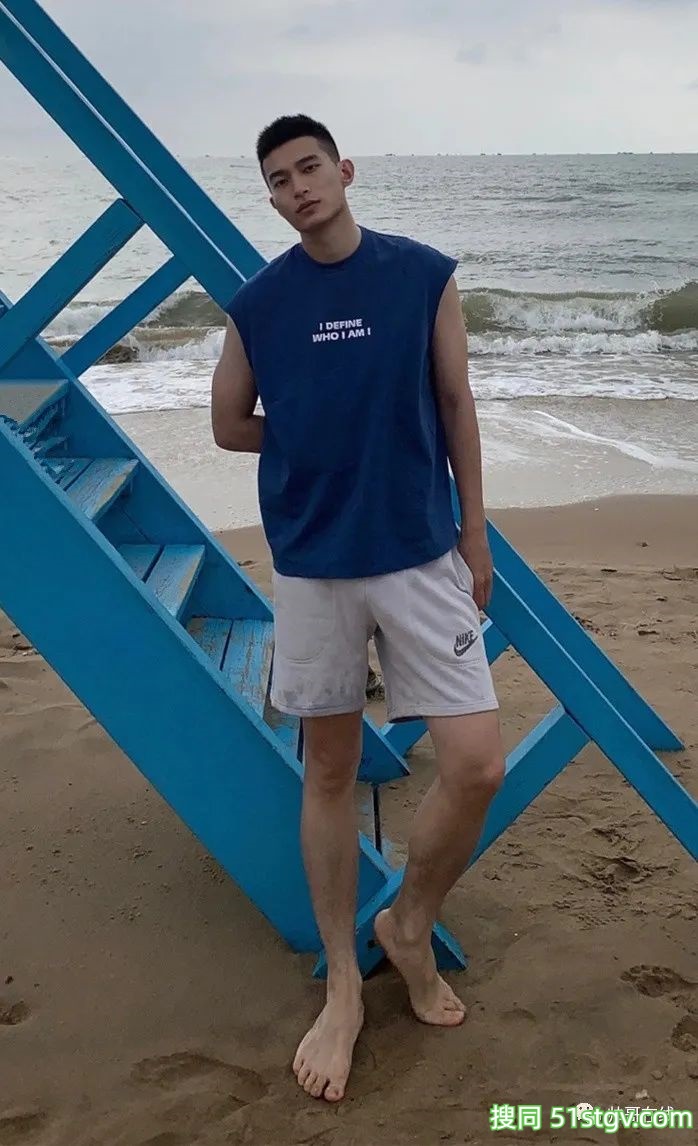 186CM北体篮球体育生大长腿穿的真好看! - 51虹马 186CM北体篮球体育生大长腿穿的真好看! - 51虹马