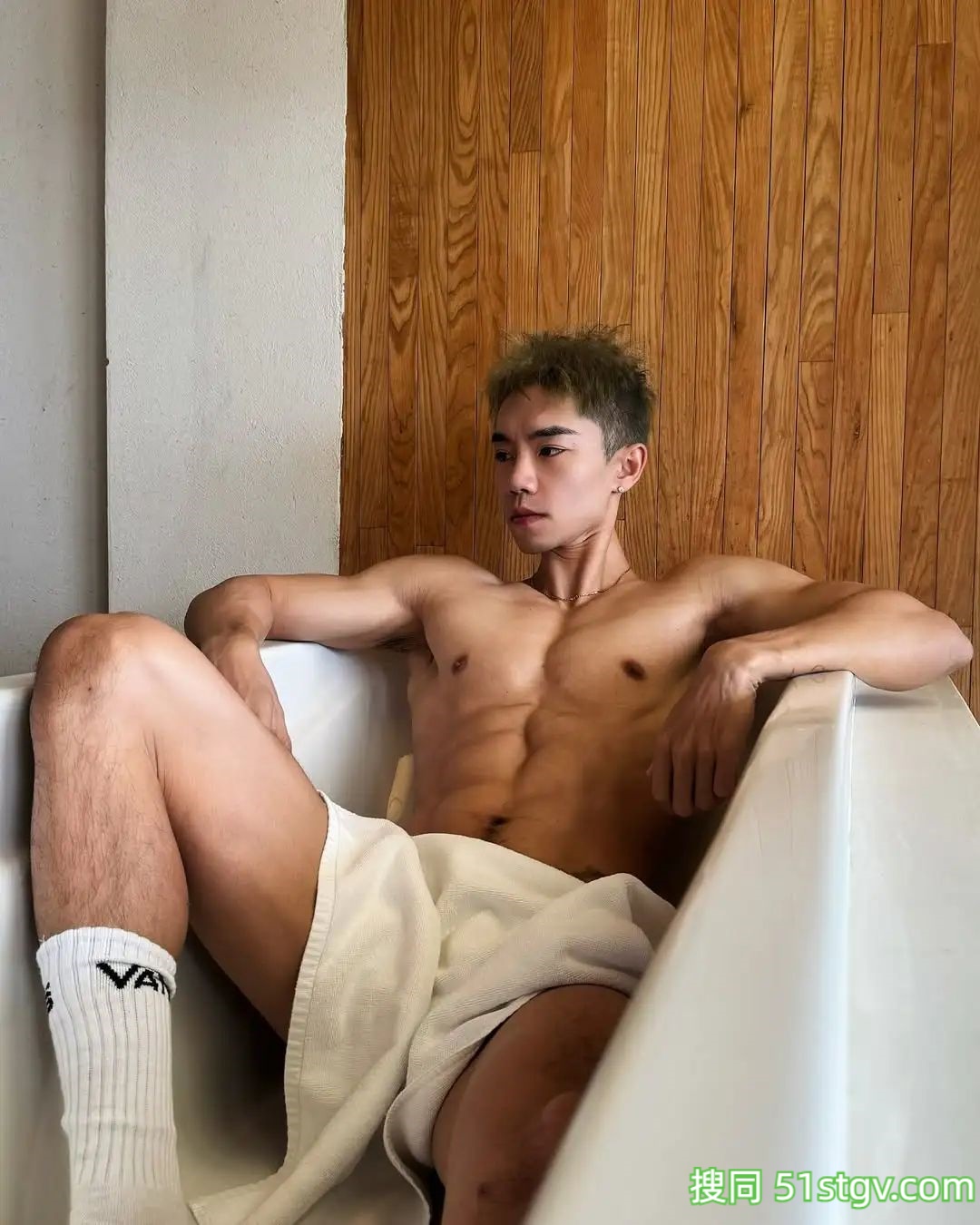 筋肉男，力量感爆棚 - 51虹马