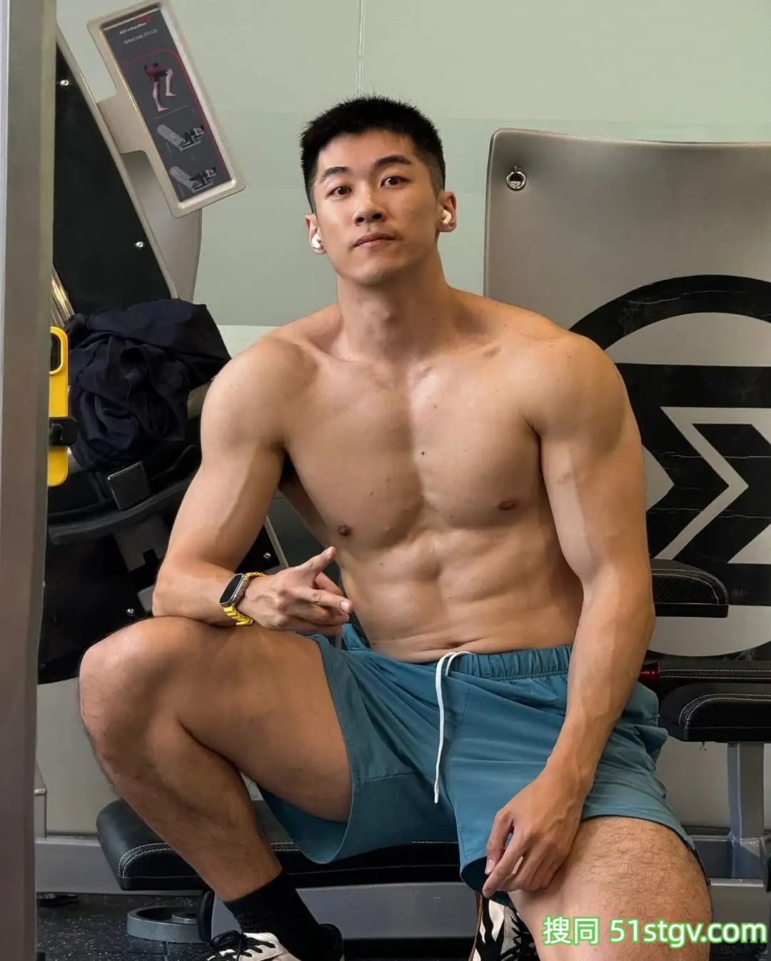 黑皮体育生，臭大力力 - 51虹马