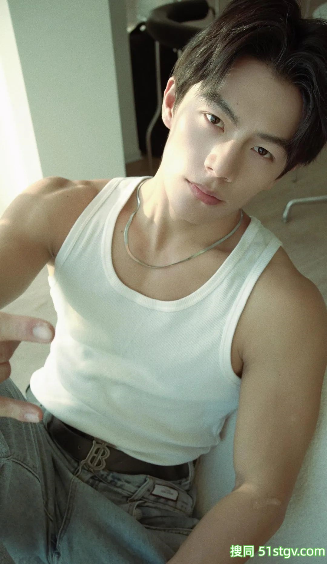 32岁山东鲜嫩帅哥,性感腹肌子弹肌,宽肩窄腰嘎嘎猛,又纯又欲惹人爱-51虹马