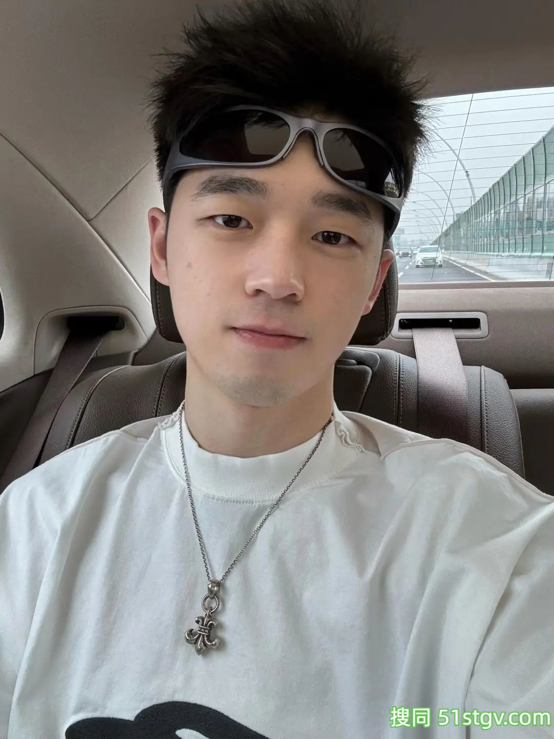 耐看型帅哥，越看越好看的小夜子 - 51虹马