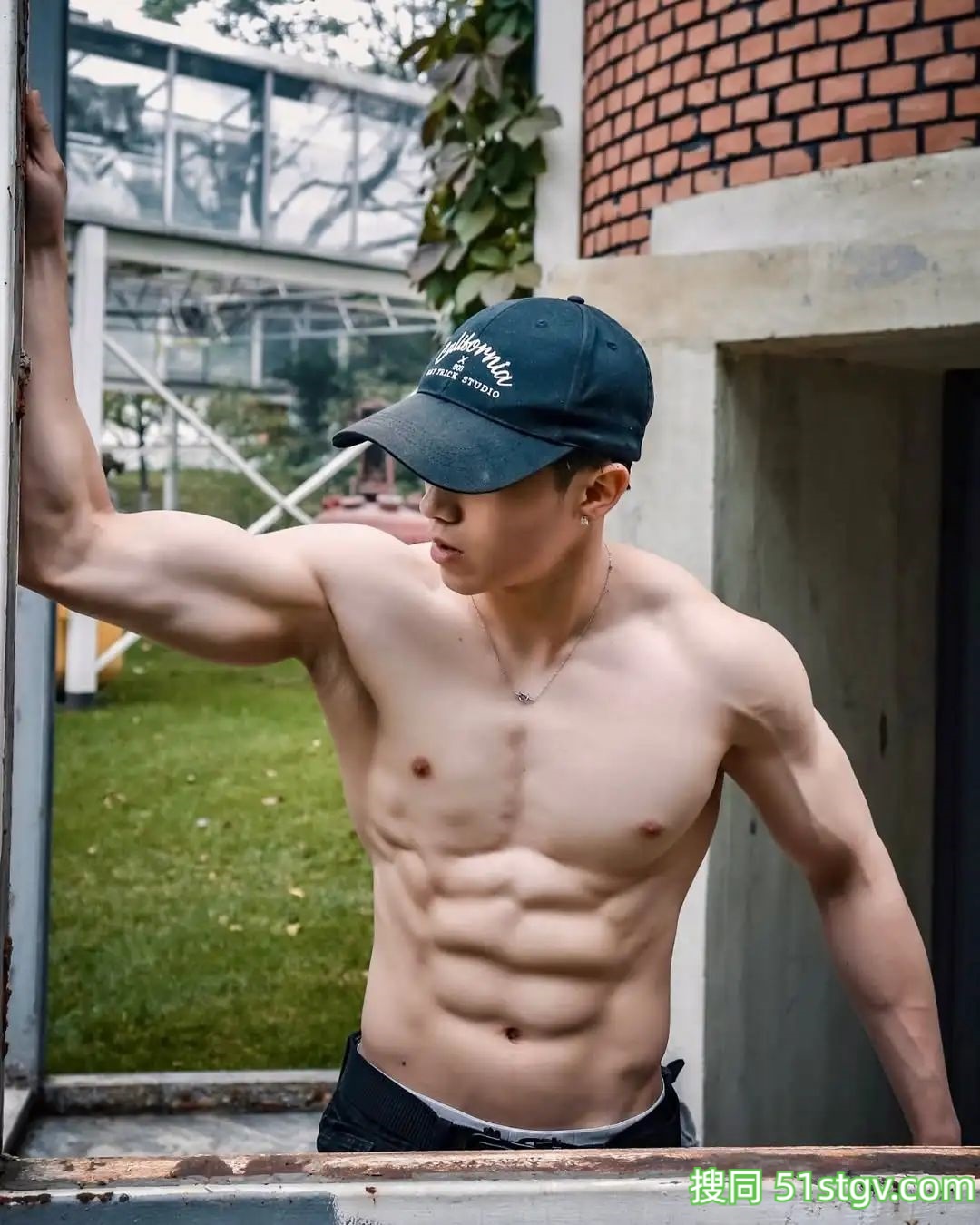 帅哥，白皮体育生 - 51虹马