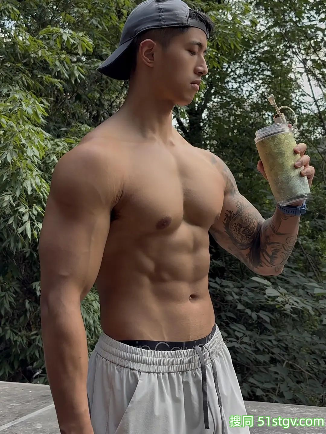 黑皮体育生就是香-51虹马