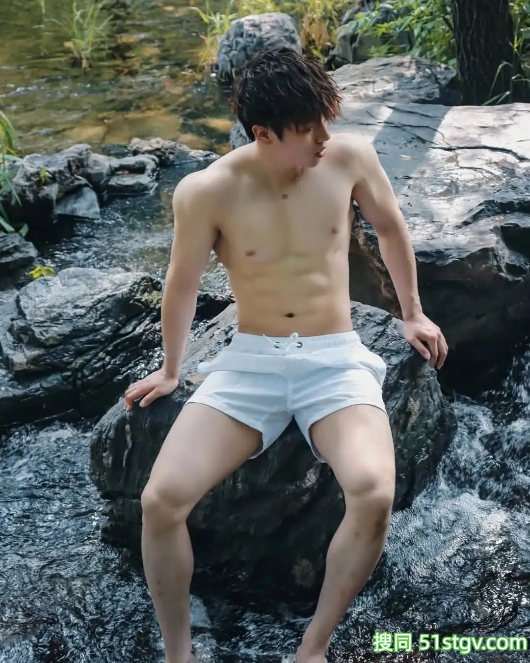 帅哥，白皮体育生 - 51虹马