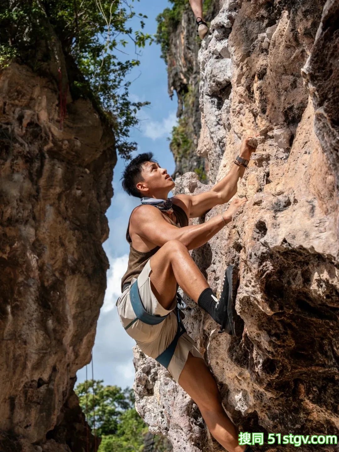 27岁常州运动博主，麒麟臂公狗腰，这肌肉线条馋哭全网健身狗 - 51虹马