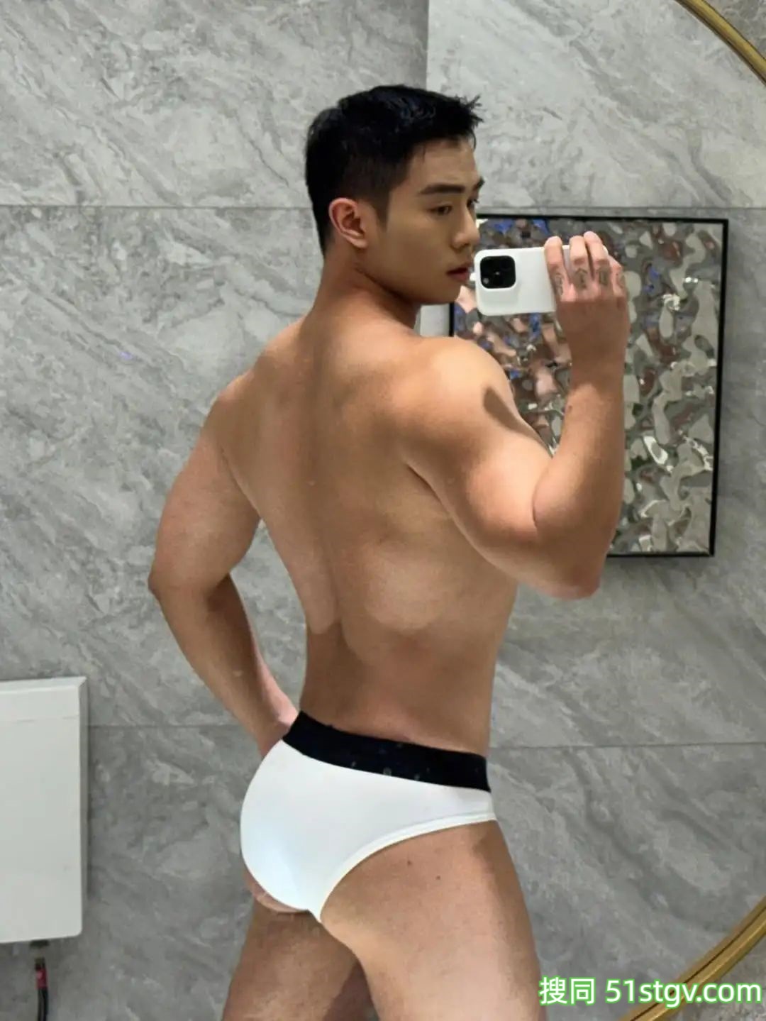 脂包肌帅哥，越看越好看 - 51虹马