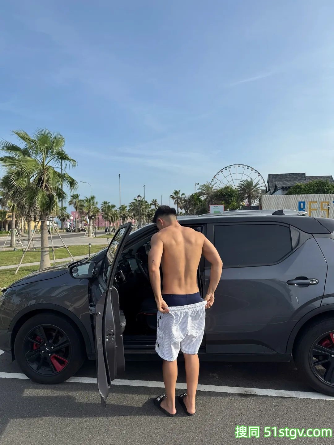 越南男飞机师,饱满胸肌结实腹肌,这制服下的肉体竟然这么性感 - 51虹马 越南男飞机师,饱满胸肌结实腹肌,这制服下的肉体竟然这么性感 - 51虹马