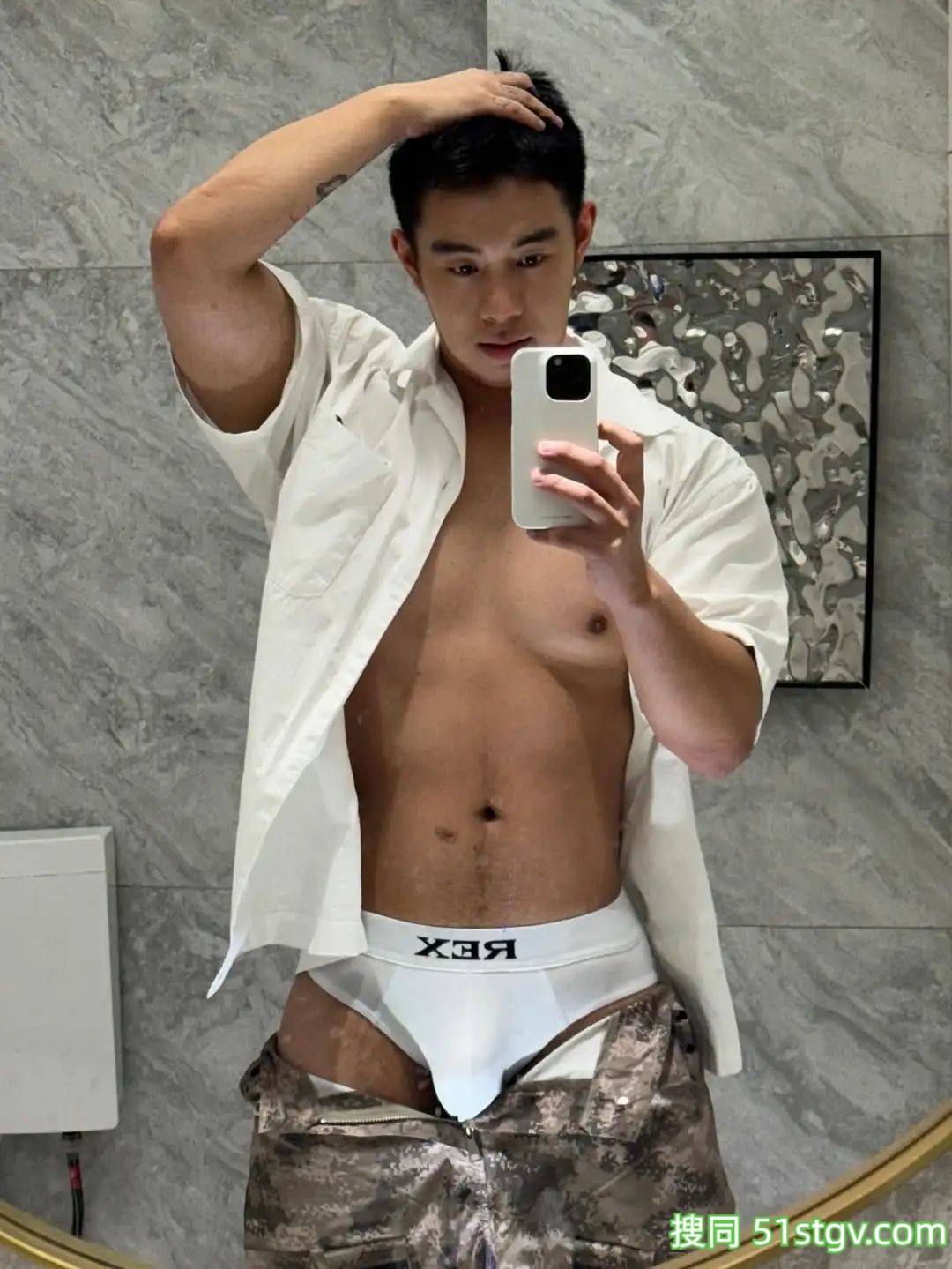 脂包肌帅哥，越看越好看 - 51虹马