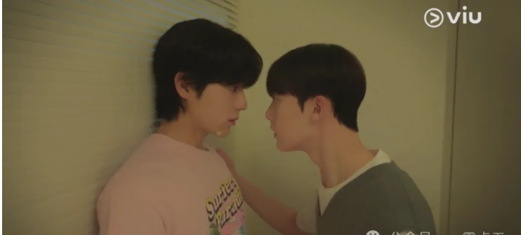 《我的女友比我帅》女朋友突然变成了男人 - 51虹马