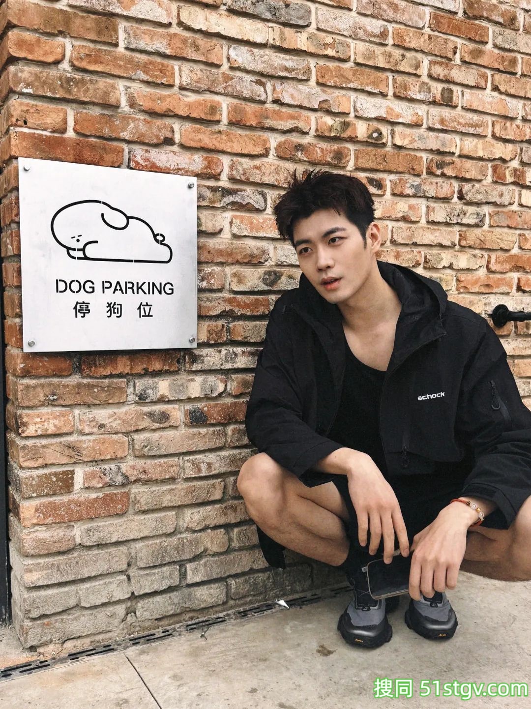 30岁北影硕士，有才有颜，183细腰公狗腰，细腻的演技，下一个爆款就是他 - 51虹马