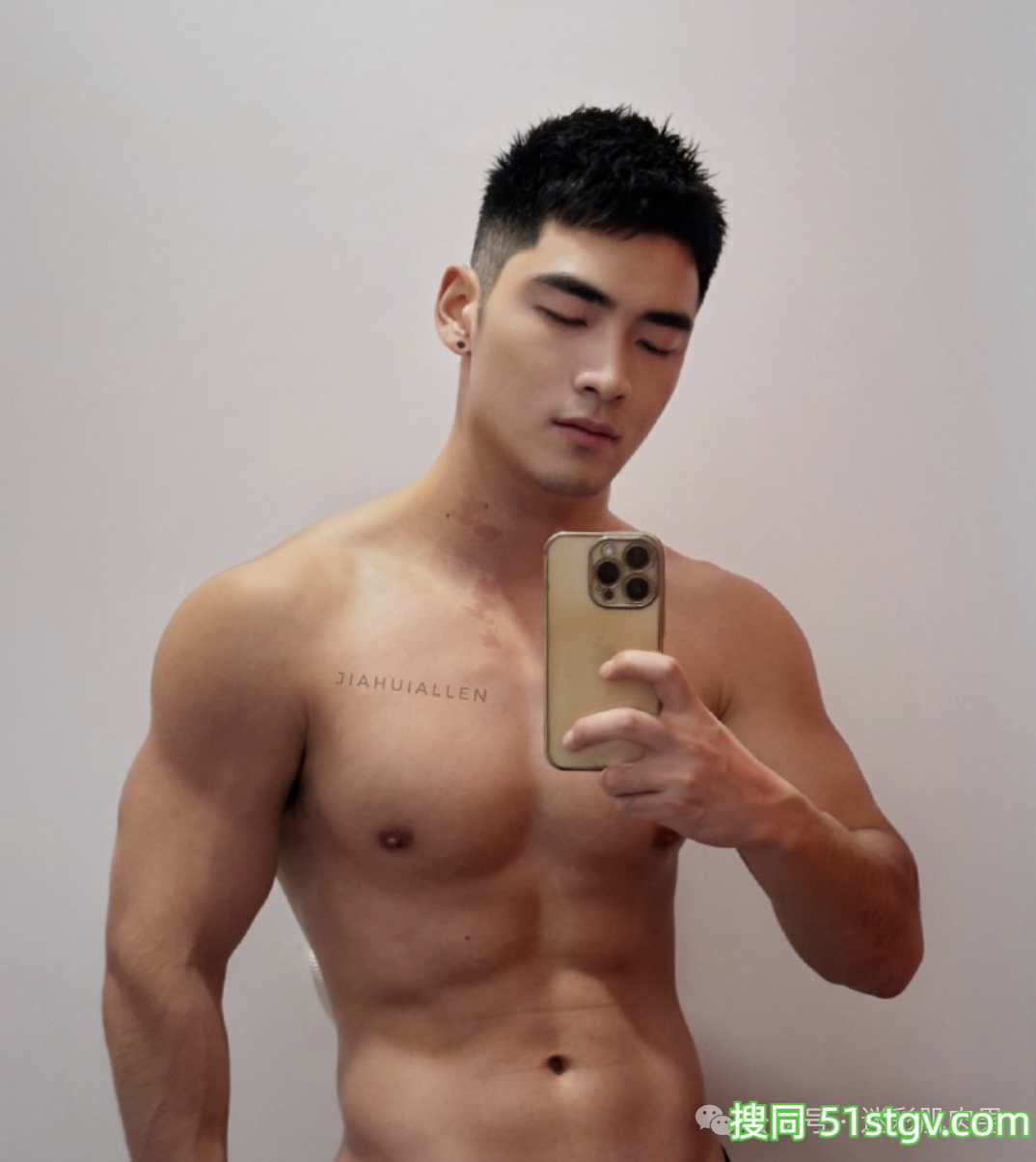 实力超强的运动小哥新照全见版?这短裤太紧太垒了! - 51虹马 实力超强的运动小哥新照全见版?这短裤太紧太垒了! - 51虹马