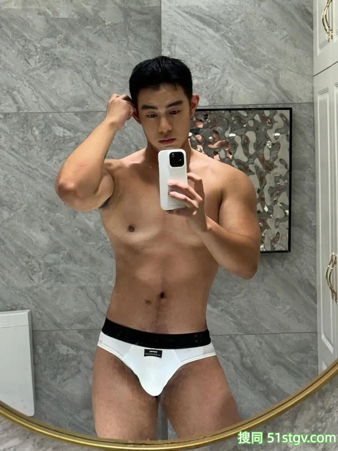 脂包肌帅哥，越看越好看 - 51虹马