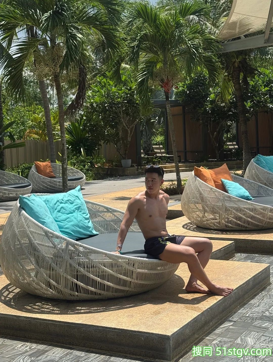 越南男飞机师,饱满胸肌结实腹肌,这制服下的肉体竟然这么性感 - 51虹马 越南男飞机师,饱满胸肌结实腹肌,这制服下的肉体竟然这么性感 - 51虹马