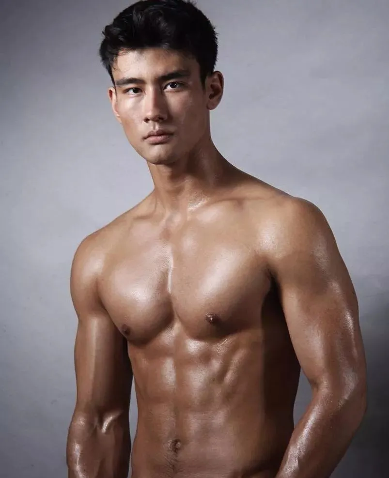 混血肌肉医生去当舞男? - 51虹马 混血肌肉医生去当舞男? - 51虹马