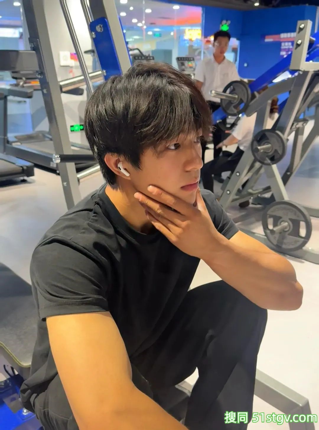 05帅气大男孩 - 51虹马