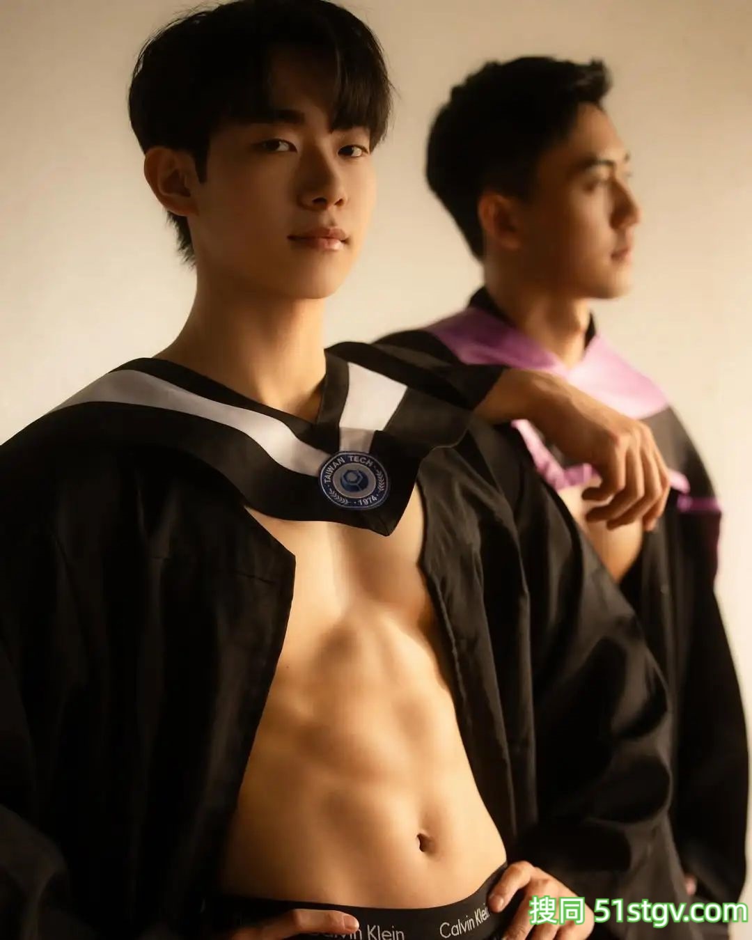 帅哥，腹肌小奶狗 - 51虹马