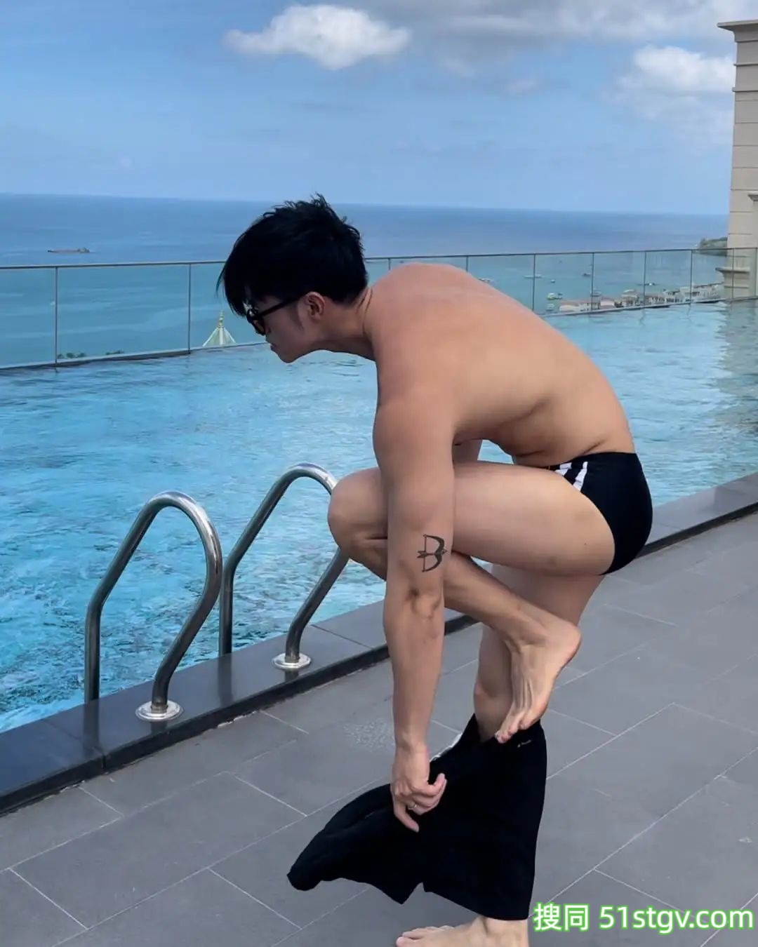 薄肌身材大长腿 - 51虹马