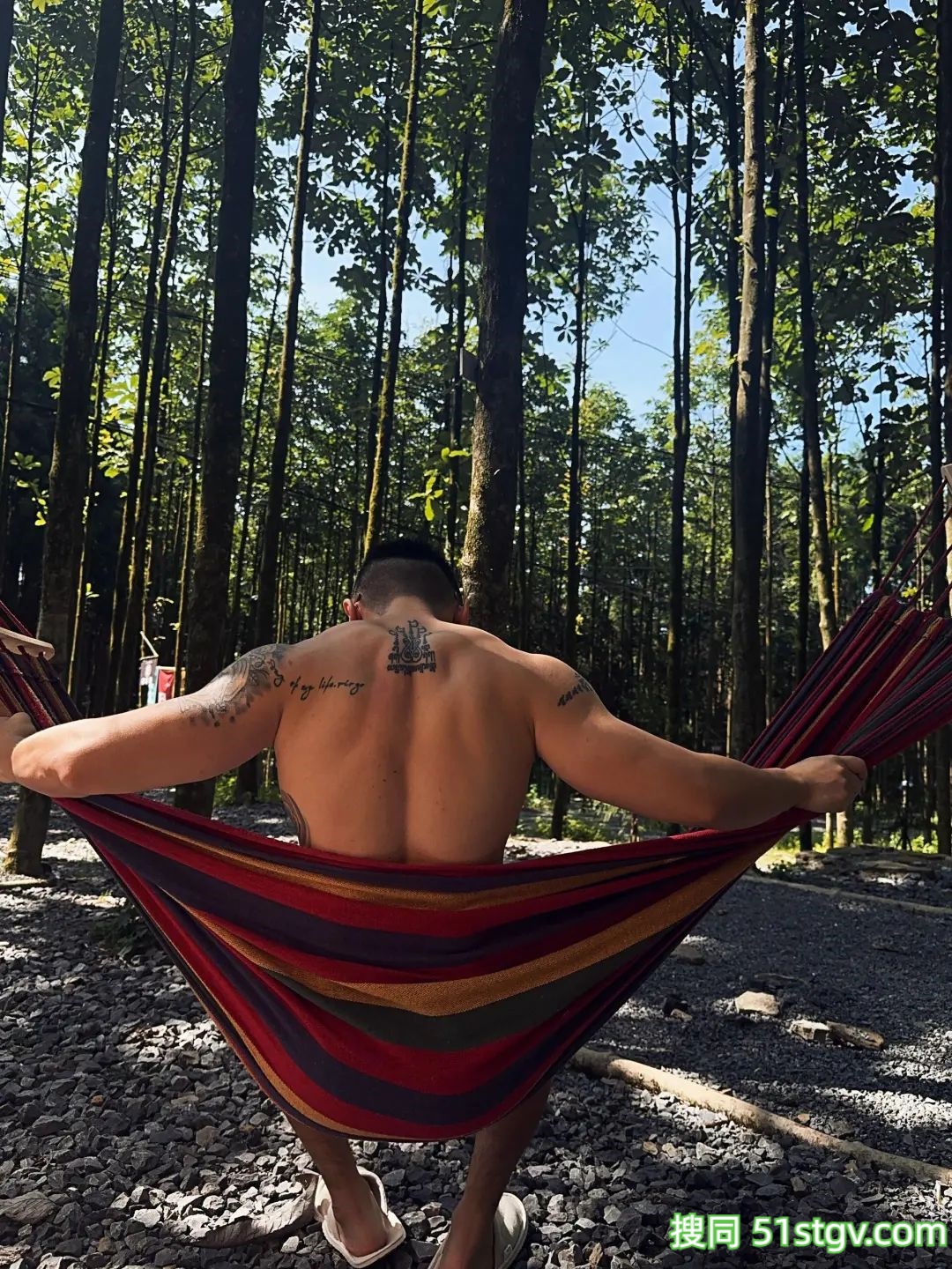 野生版肌肉男，荷尔蒙的味道 - 51虹马