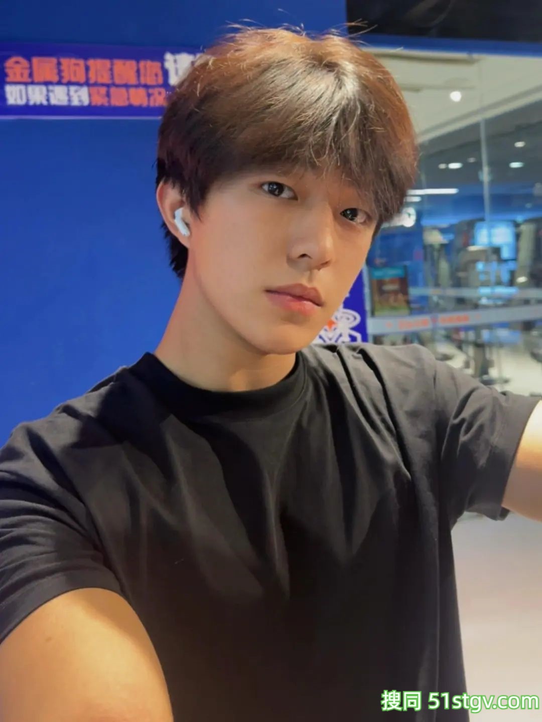 05帅气大男孩 - 51虹马