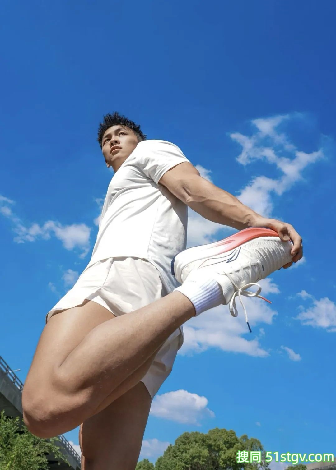 27岁常州运动博主，麒麟臂公狗腰，这肌肉线条馋哭全网健身狗 - 51虹马