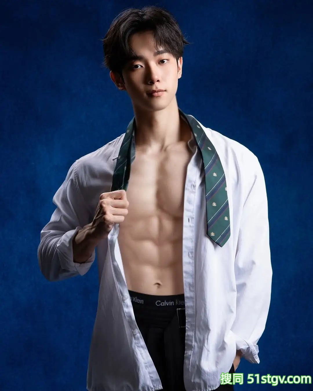 帅哥，腹肌小奶狗 - 51虹马