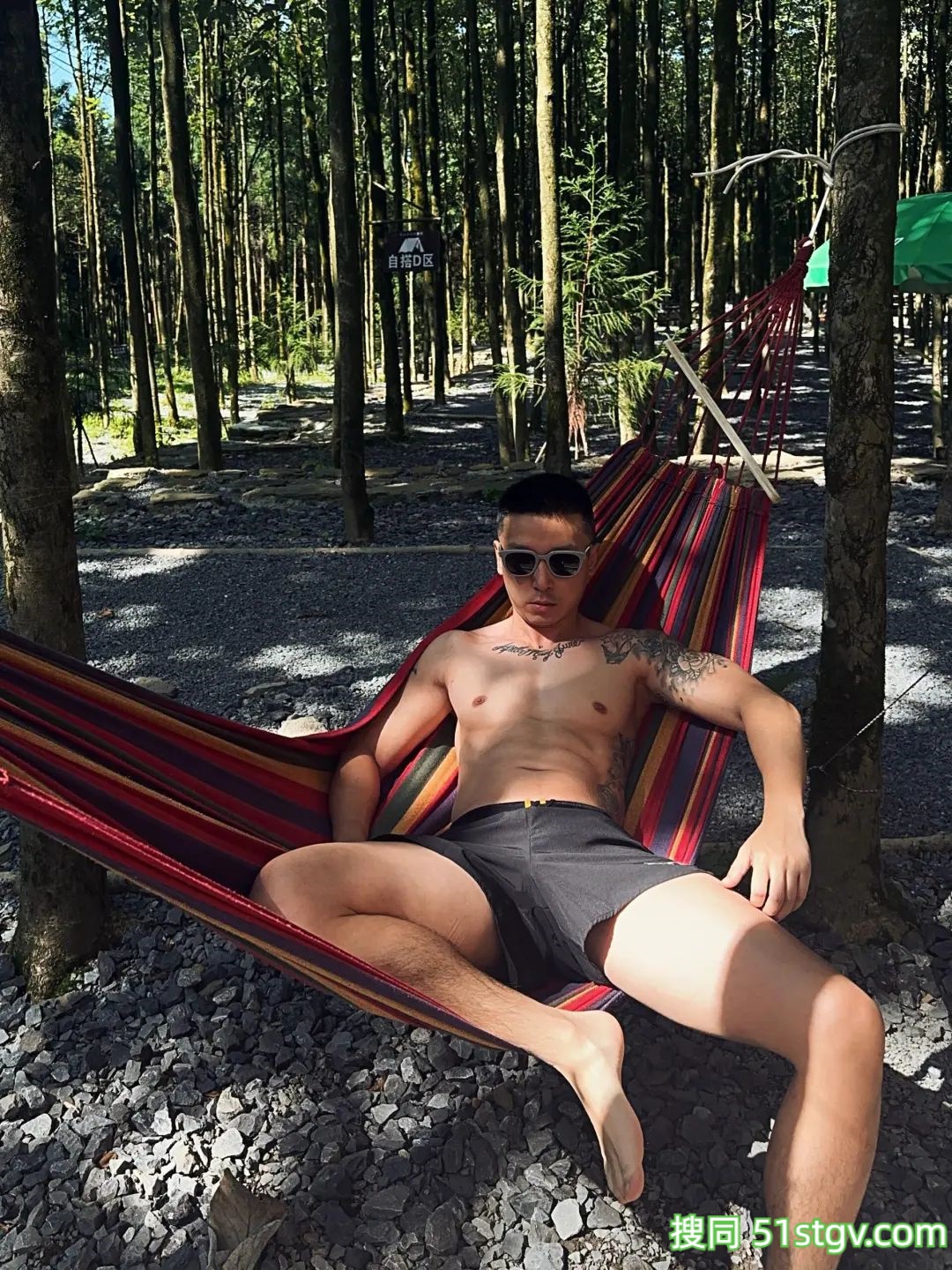 野生版肌肉男，荷尔蒙的味道 - 51虹马