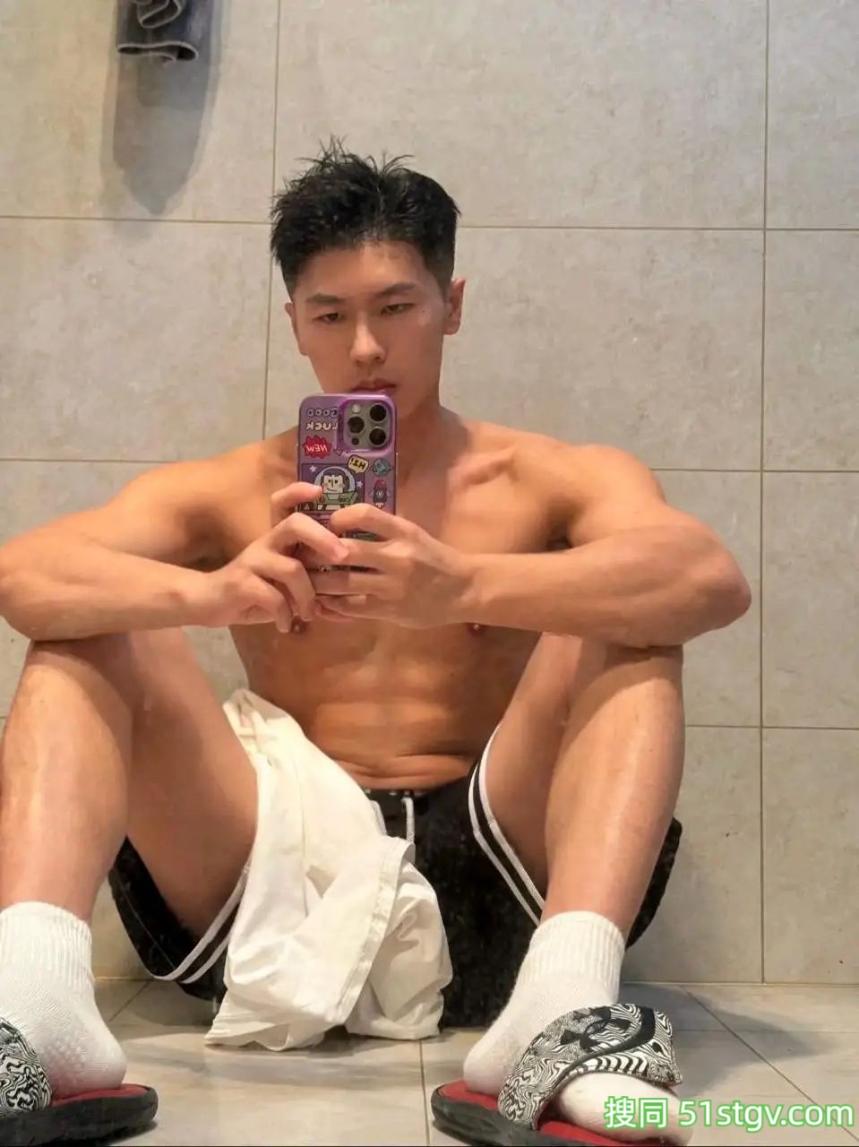 帅气肌肉男-51虹马