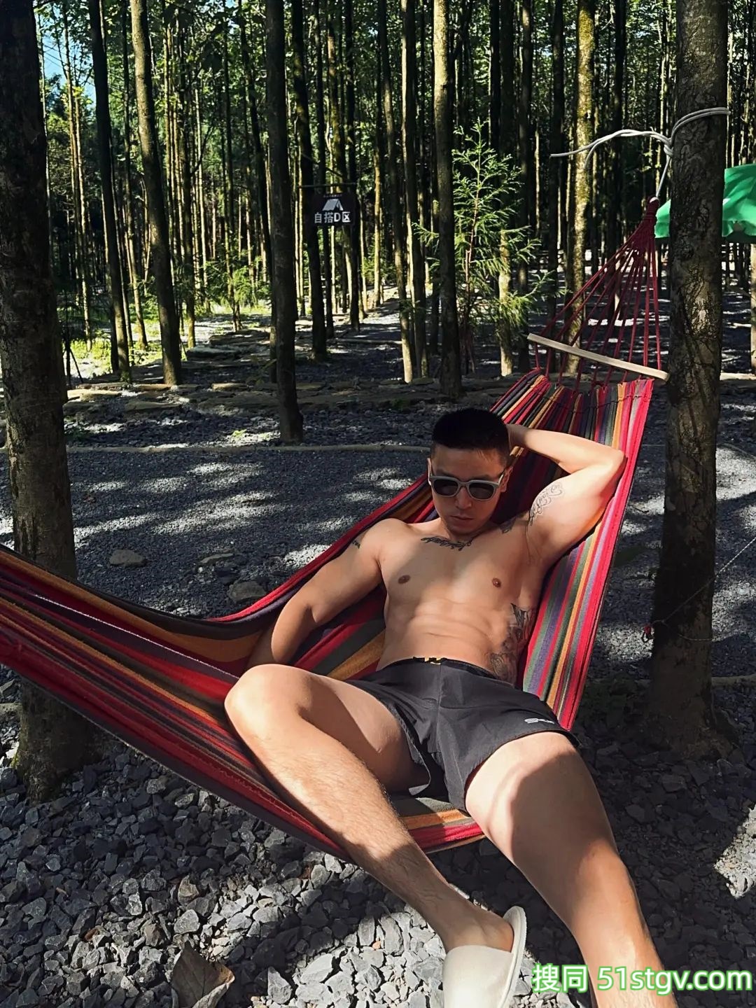 野生版肌肉男，荷尔蒙的味道 - 51虹马