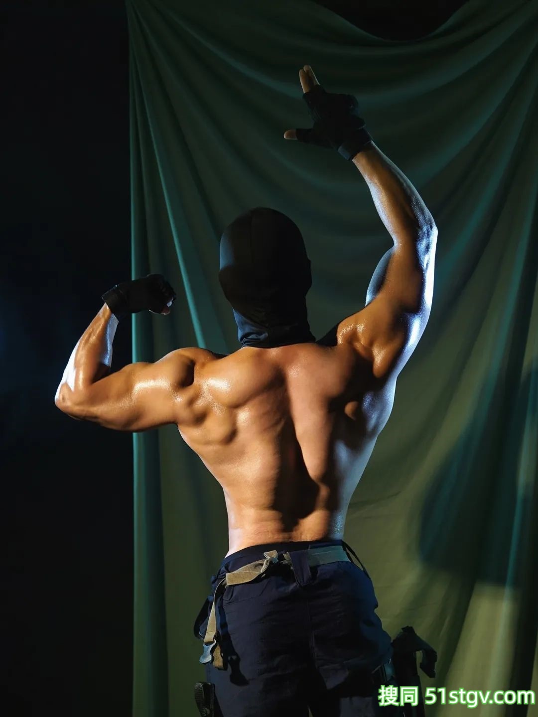 荷尔蒙爆棚，肌肉猛男，看得人心潮澎湃 - 51虹马