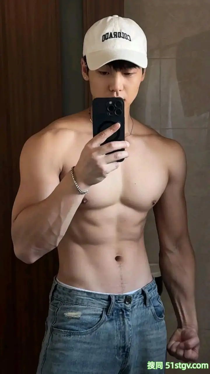 东北帅哥，粗壮脂包肌 - 51虹马