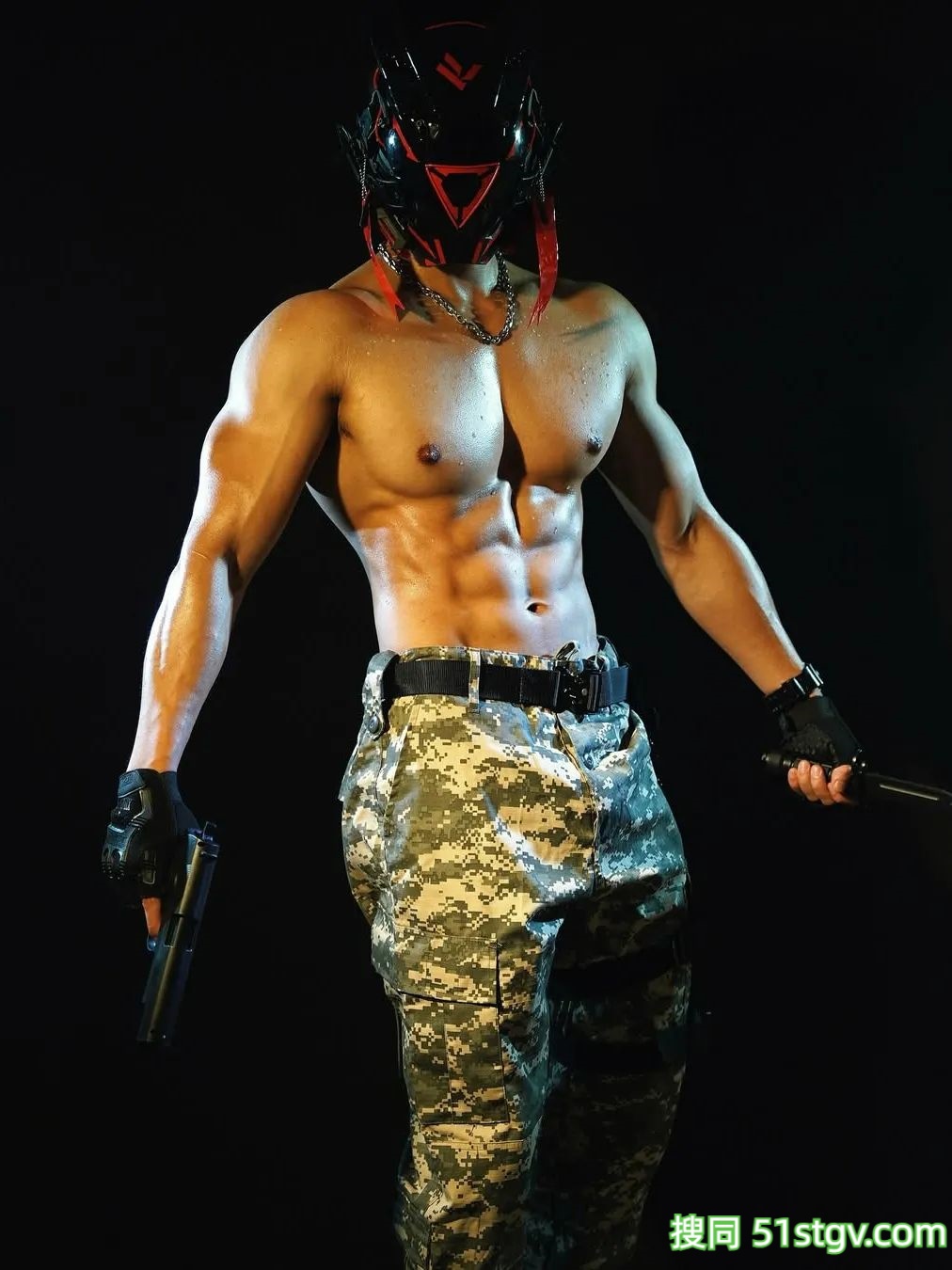 荷尔蒙爆棚，肌肉猛男，看得人心潮澎湃 - 51虹马