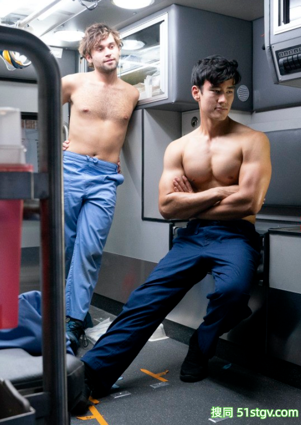 混血肌肉医生去当舞男? - 51虹马 混血肌肉医生去当舞男? - 51虹马