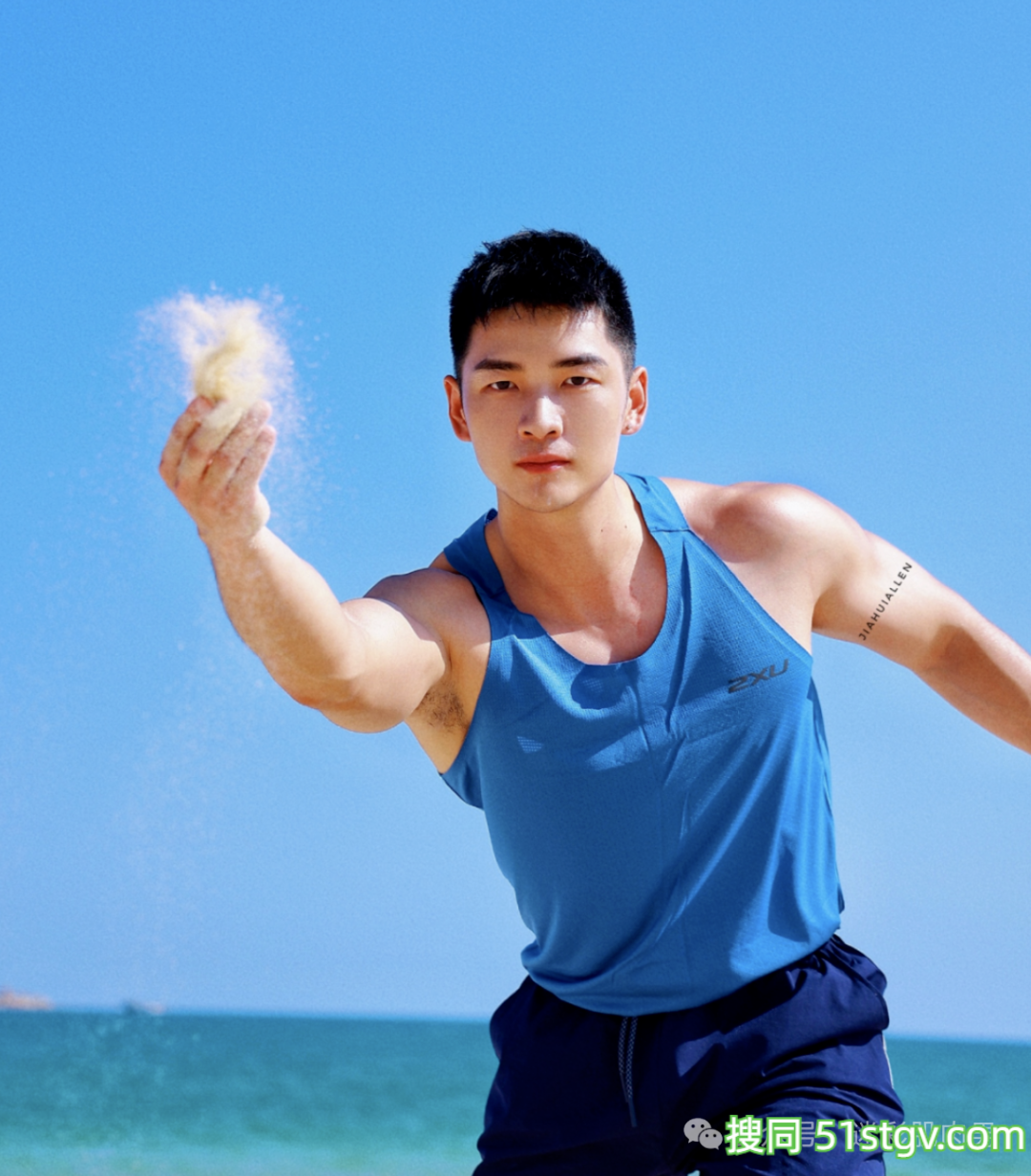 实力超强的运动小哥新照全见版?这短裤太紧太垒了! - 51虹马 实力超强的运动小哥新照全见版?这短裤太紧太垒了! - 51虹马