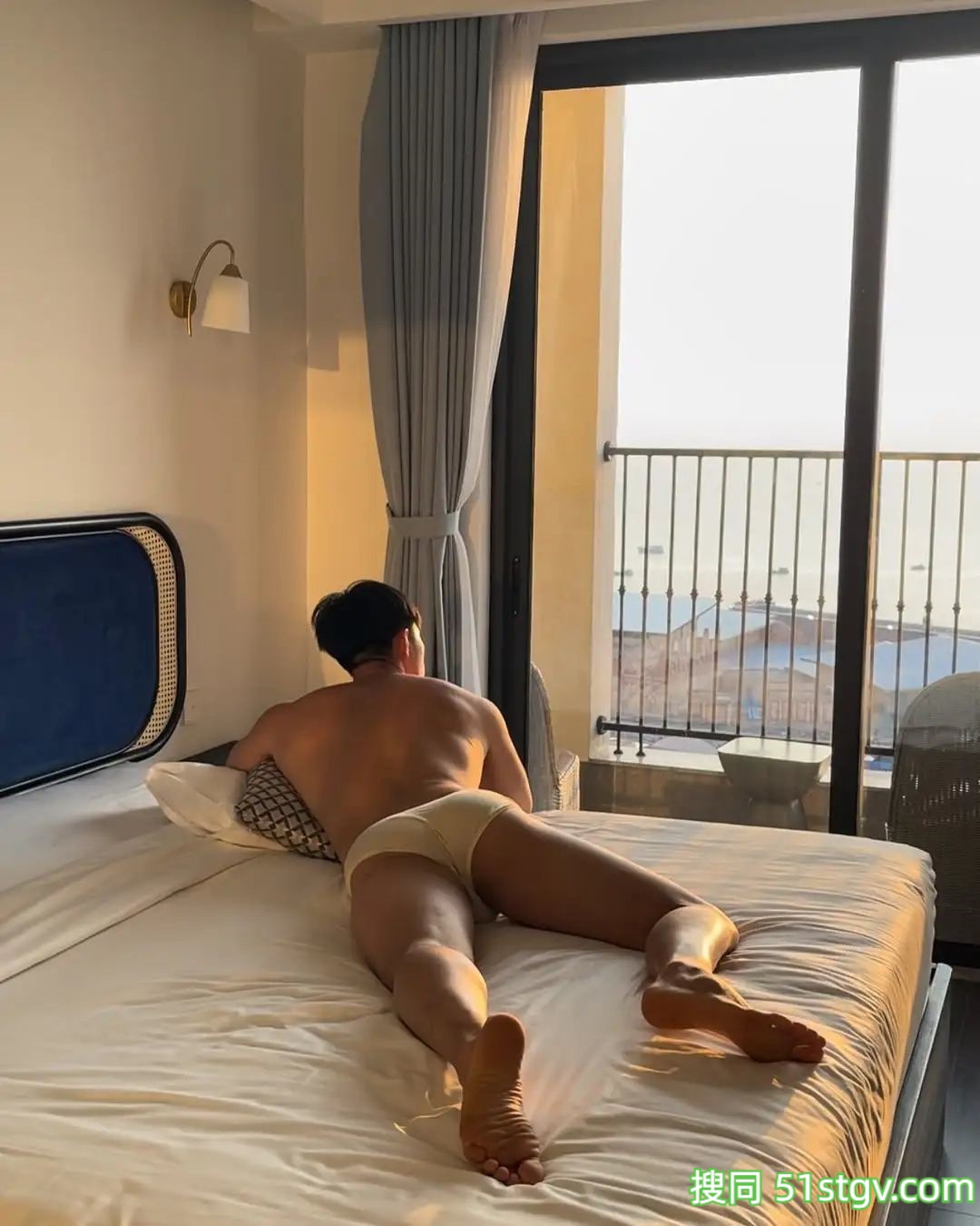 薄肌身材大长腿 - 51虹马