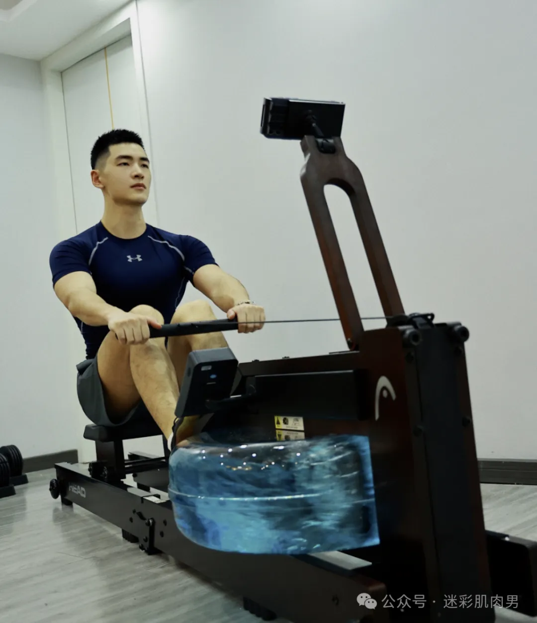 实力超强的运动小哥新照全见版?这短裤太紧太垒了! - 51虹马 实力超强的运动小哥新照全见版?这短裤太紧太垒了! - 51虹马