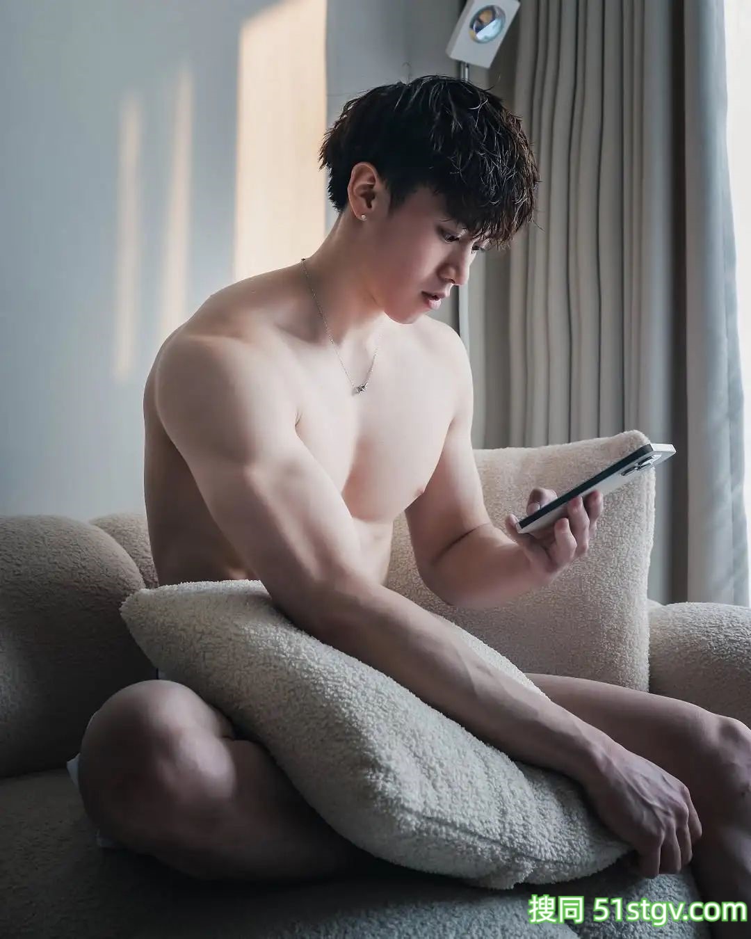 帅哥，白皮体育生 - 51虹马