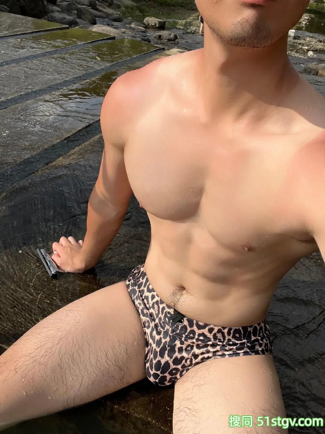 野生版肌肉男，荷尔蒙的味道 - 51虹马