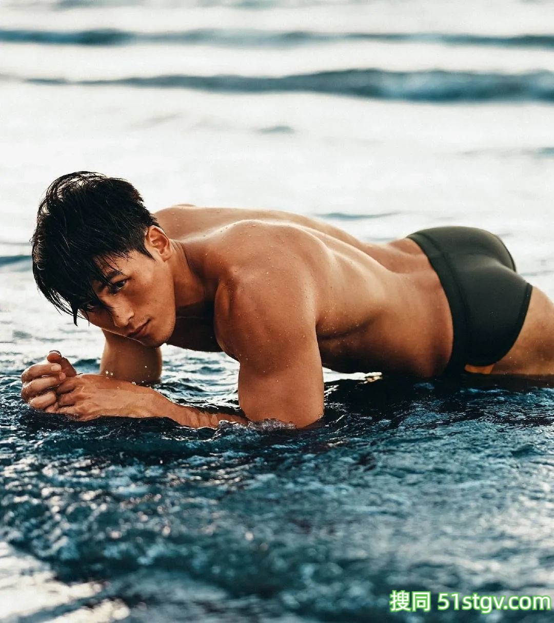 31岁台湾泰雅族男模,冰块盒腹肌凶猛人鱼线,这泰雅狂野保证看着流口水 - 51虹马 31岁台湾泰雅族男模,冰块盒腹肌凶猛人鱼线,这泰雅狂野保证看着流口水 - 51虹马