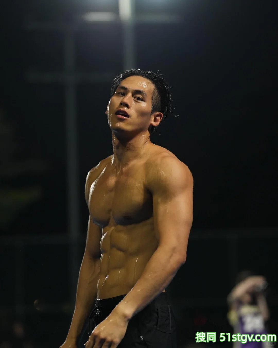 31岁台湾泰雅族男模，冰块盒腹肌凶猛人鱼线，这泰雅狂野保证看着流口水-51虹马