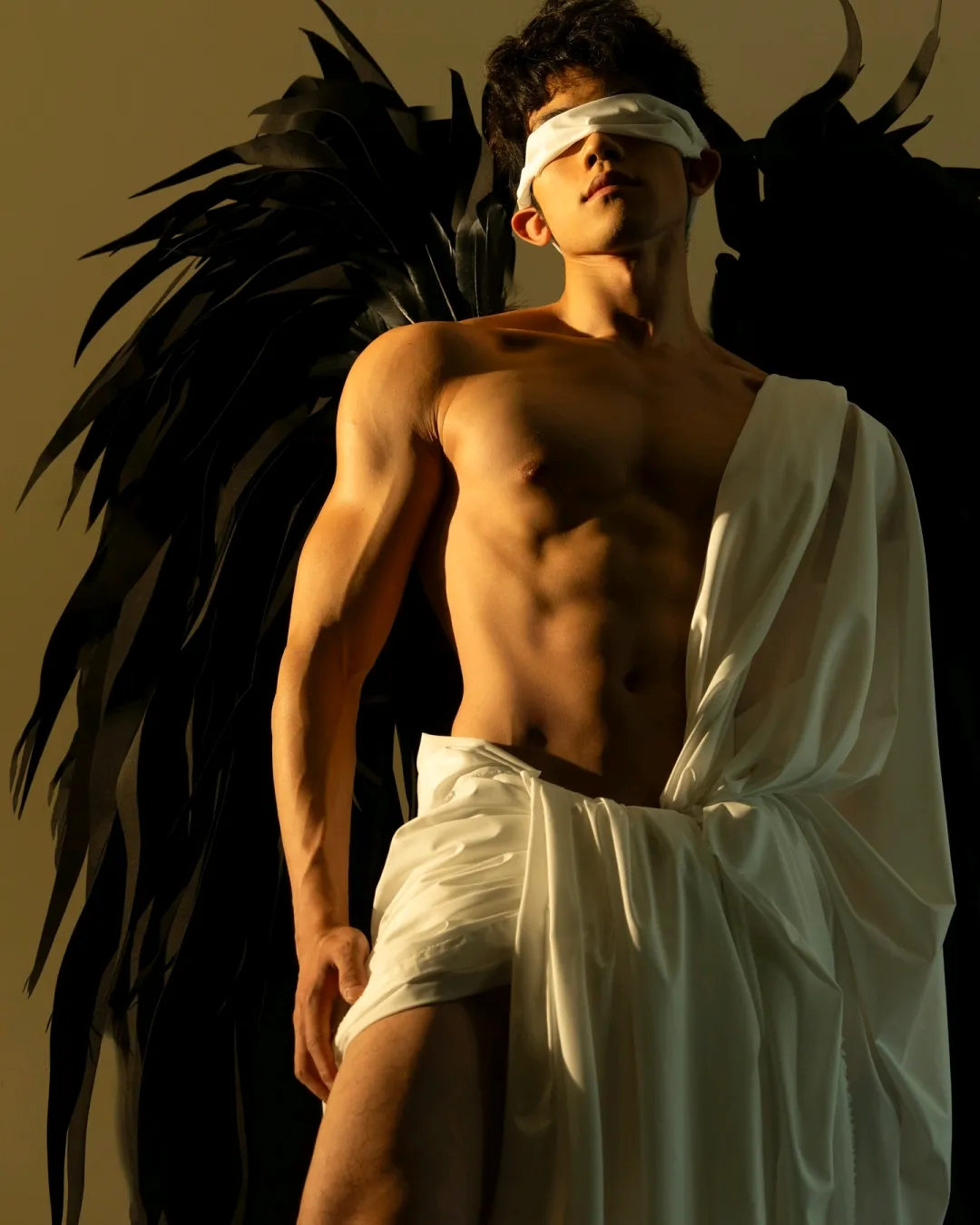 帅气小哥哥，有颜值又有身材 - 51虹马