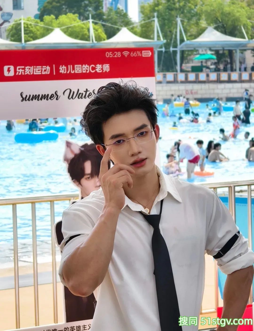 30岁四川网红，六块腹肌致命诱惑，谁能抵抗超高颜值NPC撩动 - 51虹马