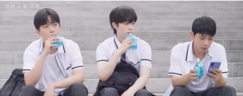 《无名季节》讲述学生时期三个男生的故事-51虹马